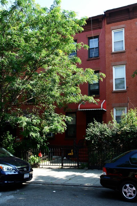 149 16th St in Brooklyn, NY - Building Photo