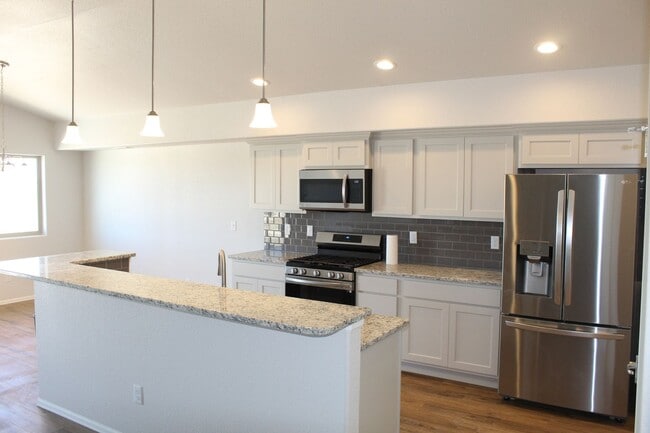 1376 N Platteville Blvd in Pueblo West, CO - Building Photo - Building Photo