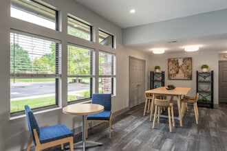 Walden Village Apartments in Beavercreek, OH - Building Photo - Building Photo