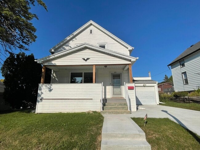 property at 215 Oak St