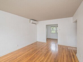 927 NE Alberta St in Portland, OR - Building Photo - Building Photo