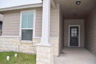 9529 Sedalia Trl in Corpus Christi, TX - Building Photo - Building Photo