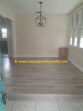 446 37th Ave NE in St. Petersburg, FL - Building Photo - Building Photo