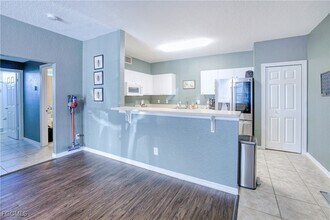 1040 Hancock Creek S Blvd, Unit 101 in Cape Coral, FL - Building Photo - Building Photo