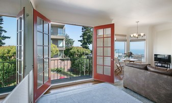 1083 Lombard St in San Francisco, CA - Building Photo - Interior Photo