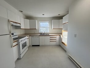 250 Ellerdale St in Saint John, NB - Building Photo - Building Photo
