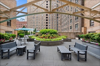 219 S 18th St, Unit 705 in Philadelphia, PA - Building Photo - Building Photo