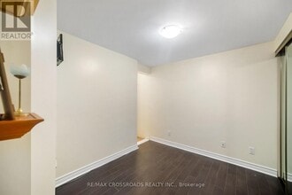 38 Jinnah Ct in Toronto, ON - Building Photo - Building Photo