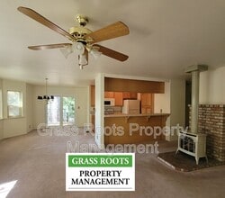 11802 Francis Dr in Grass Valley, CA - Building Photo - Building Photo