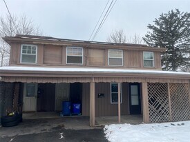 75 N Baldwin St in Johnson City, NY - Building Photo