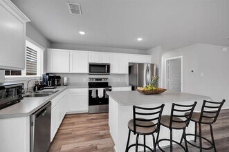 613 Mayfield Dr in Cleburne, TX - Building Photo - Building Photo