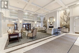 111 Forsythe St in Oakville, ON - Building Photo - Building Photo