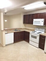 10749 Cleary Blvd in Plantation, FL - Building Photo