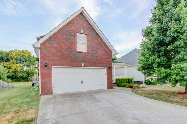 property at 1370 Bruceton Dr