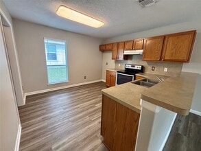 8816 E Buffalo Cir in Willis, TX - Building Photo - Building Photo