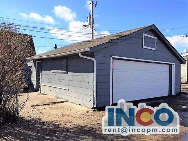 1001 S Eliot St-Unit -A in Denver, CO - Foto de edificio - Building Photo