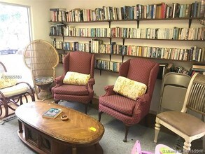 8775 Park Blvd-Unit -317 in Miami, FL - Building Photo - Building Photo