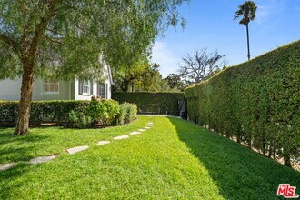 234 N Ridgewood Pl in Los Angeles, CA - Building Photo - Building Photo