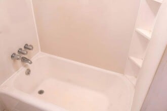 40 N Tremont St, Unit # 2 in York, PA - Foto de edificio - Building Photo