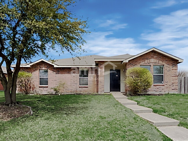 property at 1514 Lonesome Dove Trail