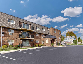 Eldorado Court in Prospect Park, PA - Foto de edificio - Building Photo