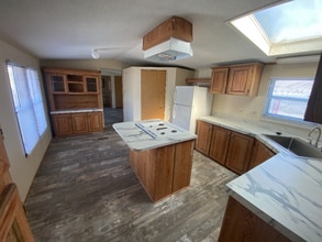 4215 Deems St in Milford, MI - Foto de edificio - Building Photo