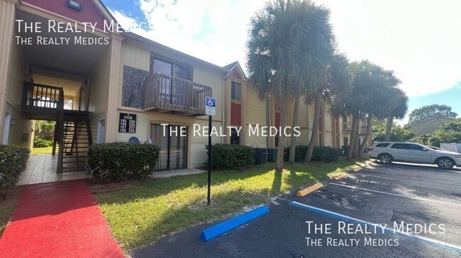 property at 2130 Forest Knoll Dr NE