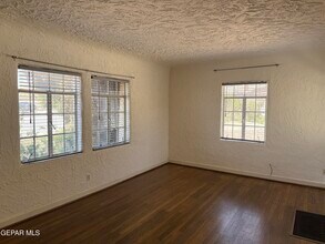 1222 Mesita Dr in El Paso, TX - Building Photo - Building Photo