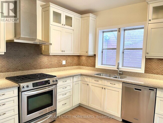 169 Carlaw Ave in Toronto, ON - Building Photo - Building Photo