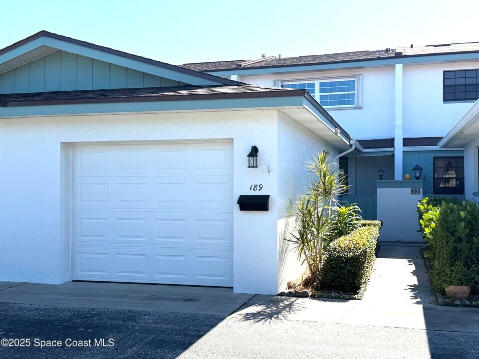 189 Kings Way in Satellite Beach, FL - Building Photo