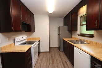1594 Sunny Ridge Ln in Cantonment, FL - Building Photo - Building Photo