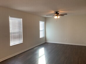 109 Sandburg Dr in Lithopolis, OH - Building Photo - Building Photo