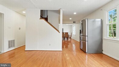 6911 Arlington Blvd in Falls Church, VA - Foto de edificio - Building Photo