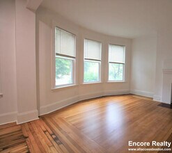 1516 Commonwealth Ave, Unit 1 in Boston, MA - Building Photo - Building Photo