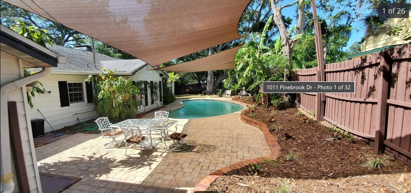 1011 Pine Brook Dr in Clearwater, FL - Building Photo