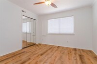 6810 Winding Rose Trail in Dallas, TX - Building Photo - Building Photo