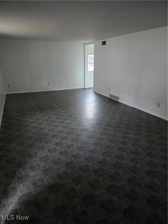 331 Front Ave SW in New Philadelphia, OH - Building Photo - Building Photo