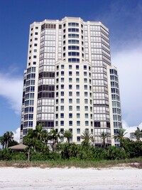 Windsor at Bay Colony in Naples, FL - Foto de edificio - Building Photo