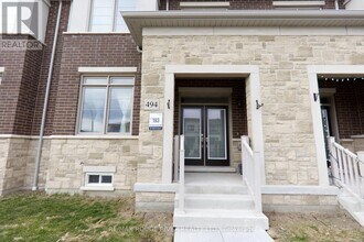 494 Twin Streams Rd in Whitby, ON - Building Photo - Building Photo
