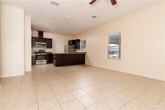 7 E Garfield Ave in Alton, TX - Building Photo - Building Photo