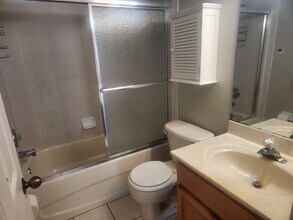 175 Kings Hwy, Unit 228 in Port Charlotte, FL - Building Photo - Building Photo