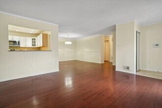 14 Walnut St in Jersey City, NJ - Building Photo - Building Photo