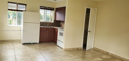 1324 NE 127th St in North Miami, FL - Building Photo - Building Photo
