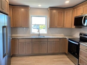 120 E Central Ave in Pearl River, NY - Building Photo - Building Photo