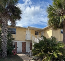 2421 N Oleander Ave in Daytona Beach, FL - Building Photo