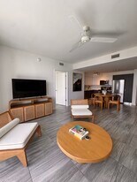 1027 NW 1st Ct, Unit A1 in Miami, FL - Building Photo