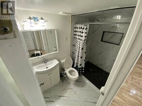 82 Severin St in Brampton, ON - Building Photo - Building Photo