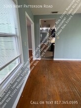 5365 Newt Patterson Rd in Mansfield, TX - Building Photo - Building Photo