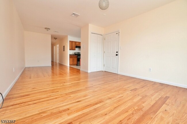 22 Wakeman Ave in Newark, NJ - Building Photo - Building Photo