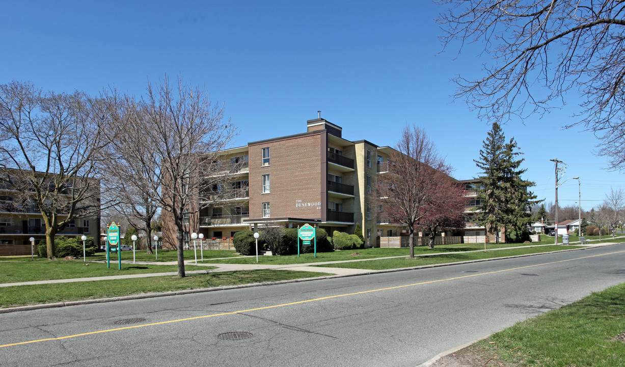 Denewood Apartments in Toronto, ON - Building Photo